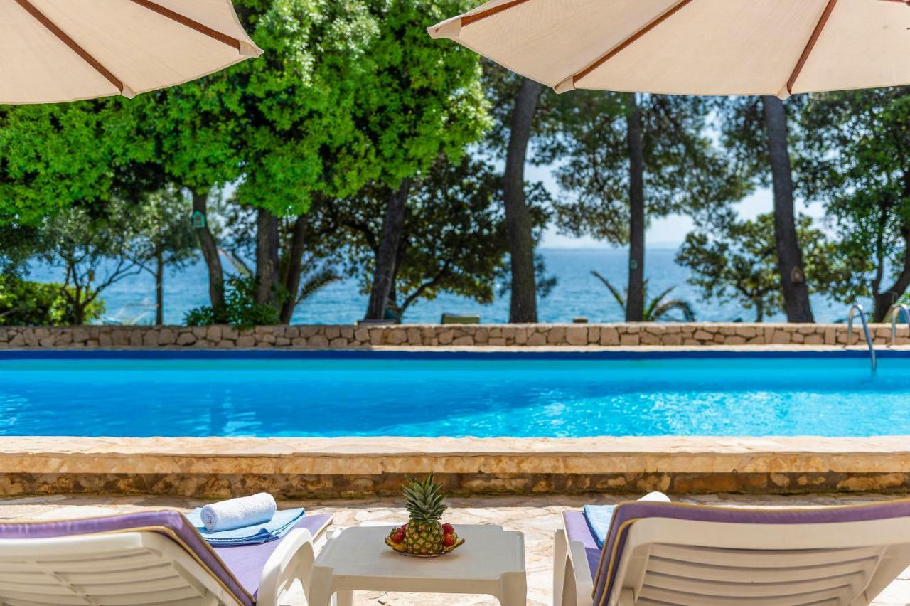 Villa Nela ペトルチャネ エクステリア 写真