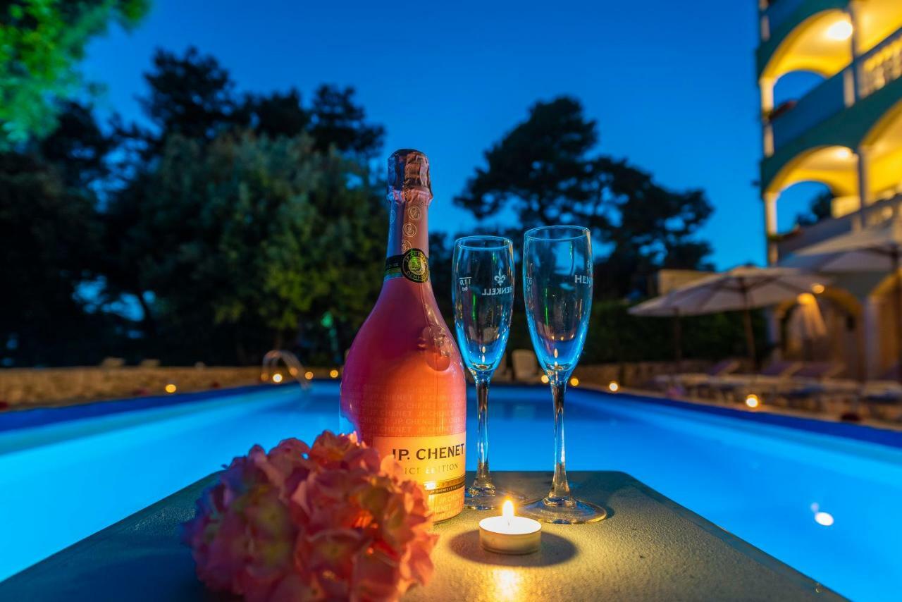 Villa Nela ペトルチャネ エクステリア 写真