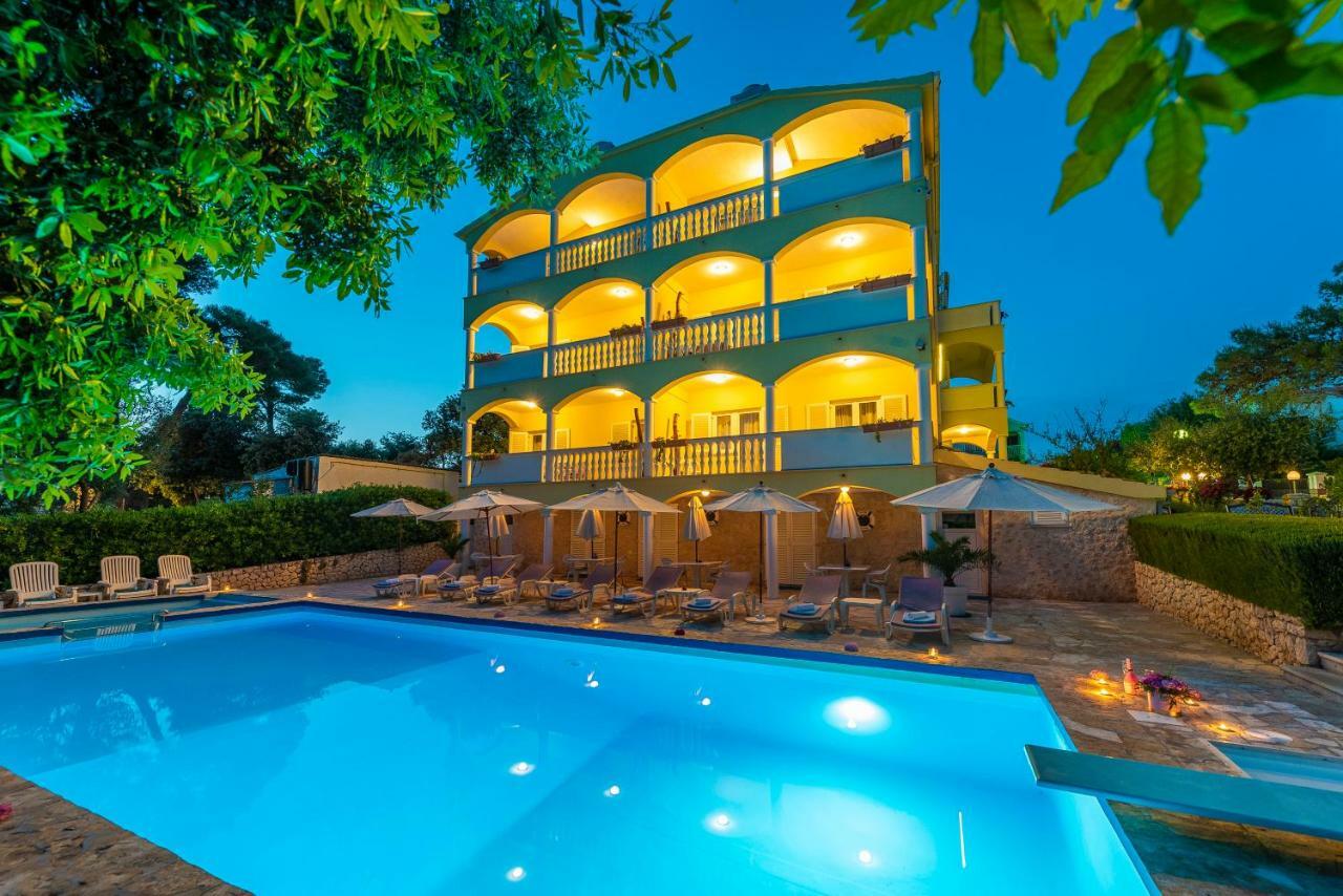 Villa Nela ペトルチャネ エクステリア 写真