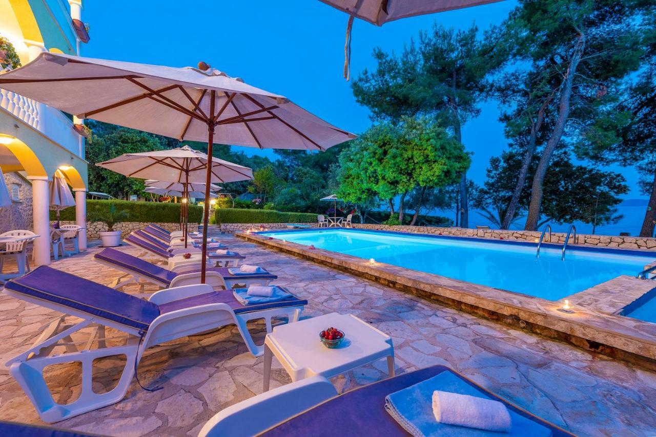 Villa Nela ペトルチャネ エクステリア 写真