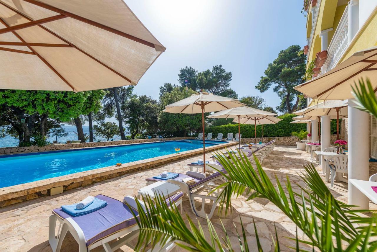Villa Nela ペトルチャネ エクステリア 写真