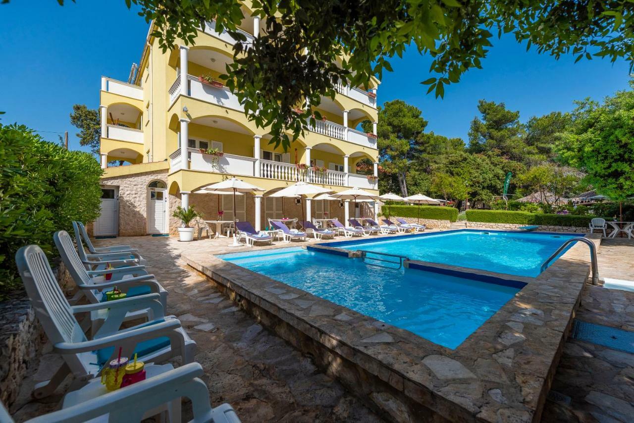 Villa Nela ペトルチャネ エクステリア 写真