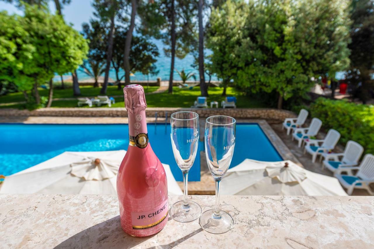 Villa Nela ペトルチャネ エクステリア 写真