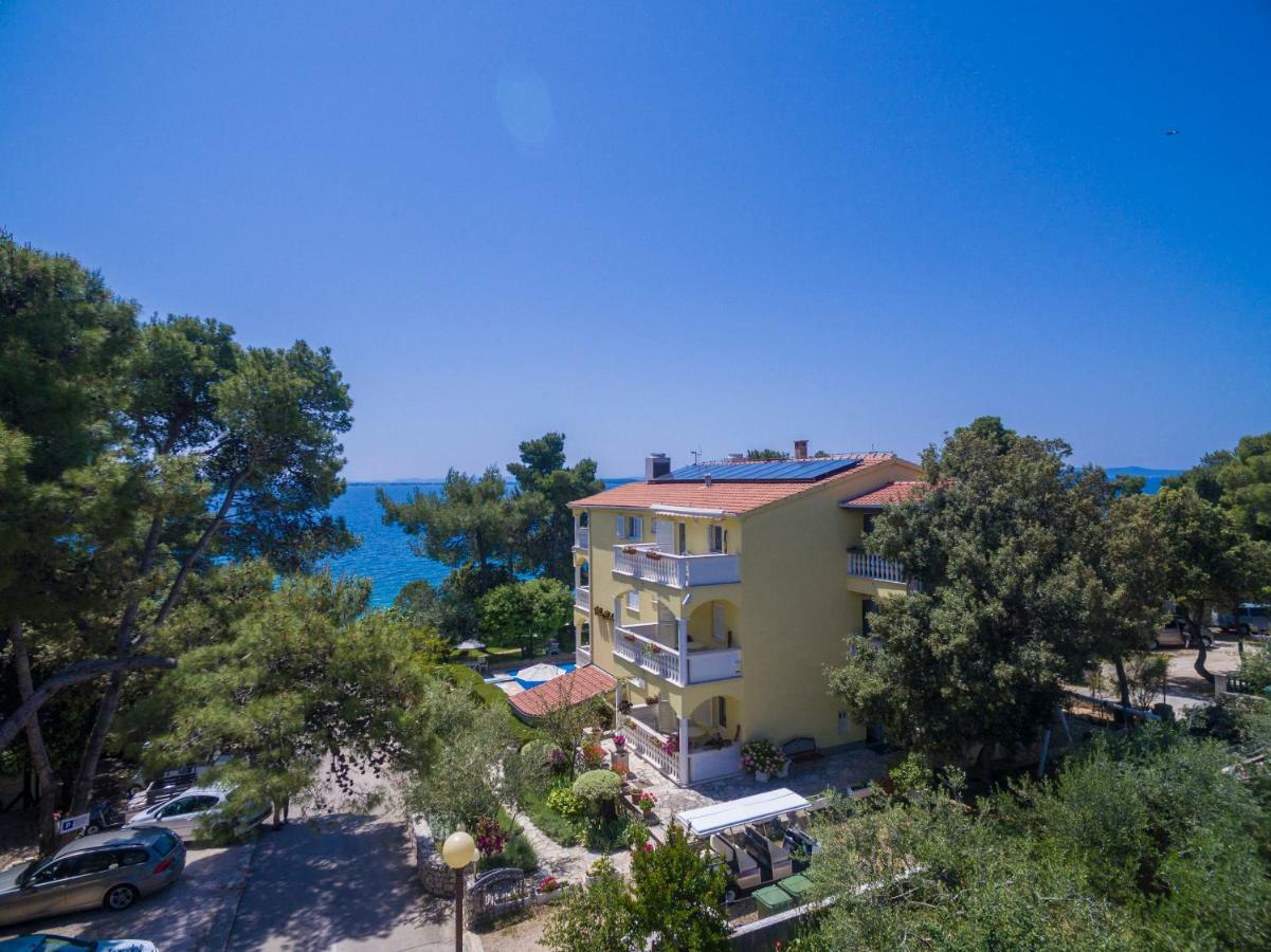 Villa Nela ペトルチャネ エクステリア 写真